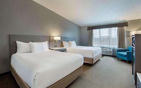 Days Inn & Suites By Wyndham Moncton